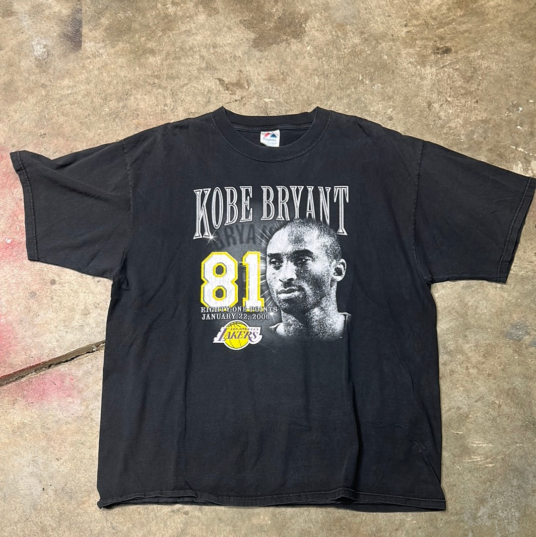 Vintage Kobe Bryant 81 Points Majestic T-Shirt 2XL